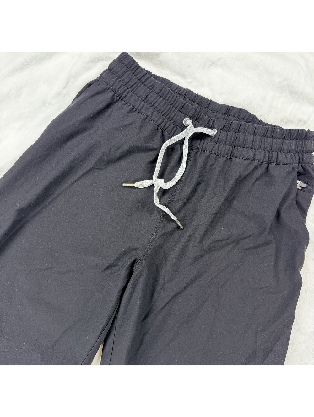 Vuori Weekend Jogger Womens S Black VW422 Lightweight 7/8 Athletic Travel Pants